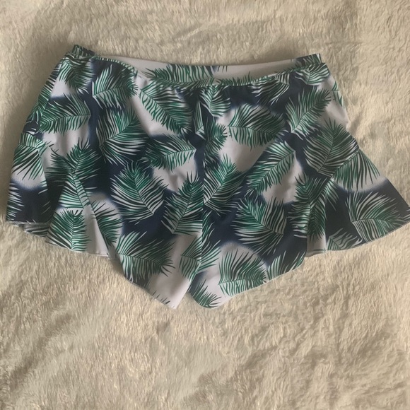 Medium size swim shorts - Picture 2 of 2